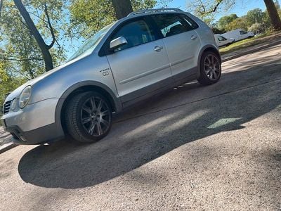 Second-hand VW Polo 84 CP (61 kW) 2004 Argintiu Hatchback