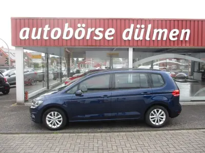 Gebraucht VW Touran Comfortline 110 PS (80 kW) 2016 Blau Van / Kleinbus