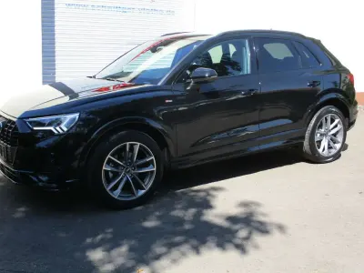 Gebraucht Audi Q3 S-Line 150 PS (110 kW) 2024 Mythosschwarz SUV