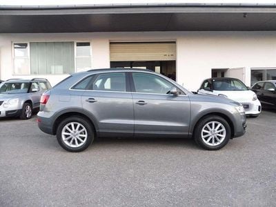 Grau Gebraucht 2011 Audi Q3 SUV | 16.890 € (Etwas zu teuer)