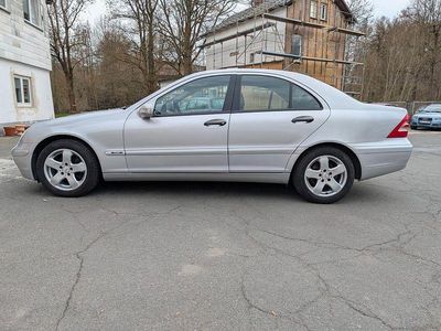 Usata Mercedes C200 Avantgarde 122 CV (89 kW) 2003 Argento Berlina