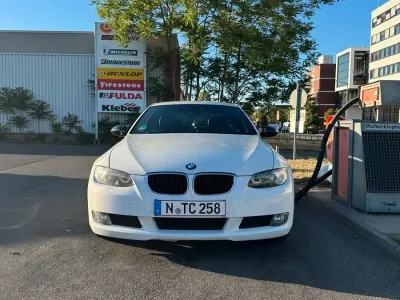 Gebraucht BMW 320 170 PS (125 kW) 2008 Weiß Coupé