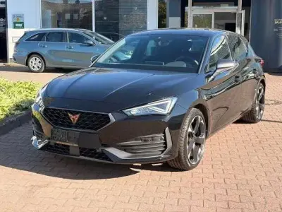 Second-hand Cupra Leon 150 CP (110 kW) 2024 Negru