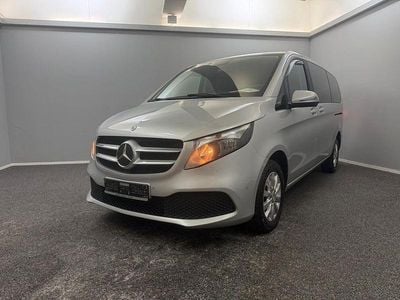 Gebraucht Mercedes V220 163 PS (119 kW) 2019 Silber Van / Kleinbus
