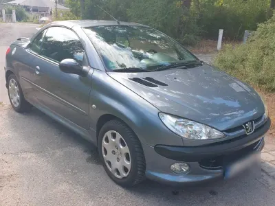 Gebraucht Peugeot 206 CC 109 PS (80 kW) 2006 Silber Cabrio