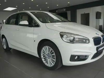 Gebraucht BMW 225 Luxury Line 136 PS (100 kW) 2017 Alpinweiss iii Van / Kleinbus