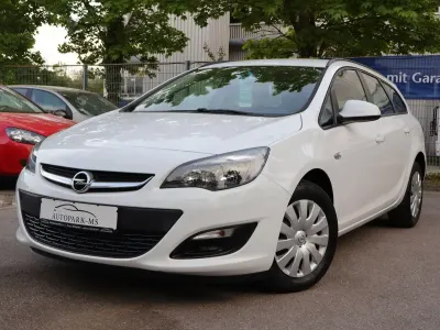Gebraucht Opel Astra Selection 116 PS (85 kW) 2015 Weiß Kombi