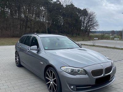 Gebraucht BMW 525 204 PS (150 kW) 2011 Grau Kombi