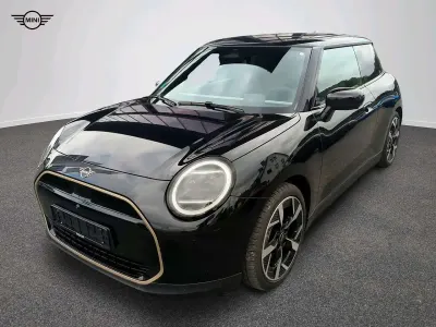 Gebraucht Mini Cooper Favoured 135 kW (184 PS) 2024 Schwarz Kleinwagen