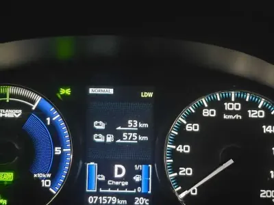 Gebraucht Mitsubishi Outlander P-HEV Diamant Edition 224 PS (164 kW) 2020 Grau SUV