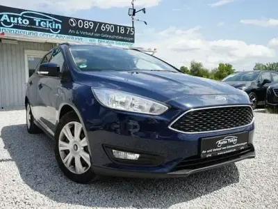 Gebraucht Ford Focus Trend 105 PS (77 kW) 2018 Blau Limousine