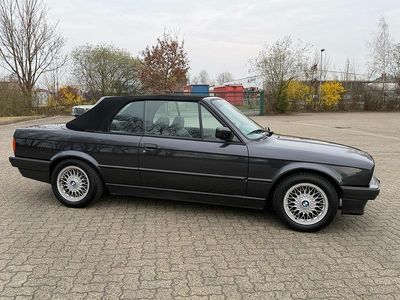 Gebraucht BMW 318 Cabriolet 113 PS (83 kW) 1992 Schwarz Cabrio