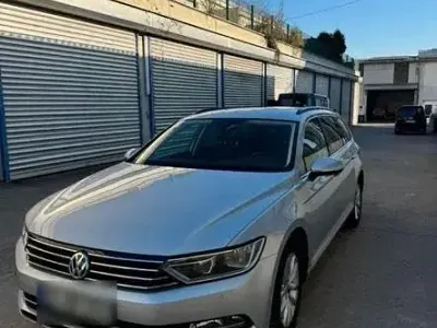 Gebraucht VW Passat 150 PS (110 kW) 2018 Grau Kombi