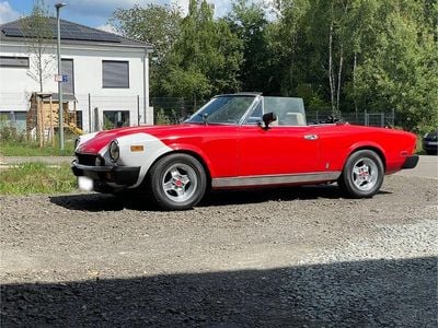 Gebraucht Fiat 124 Spider 102 PS (75 kW) 1979 Rot Cabrio