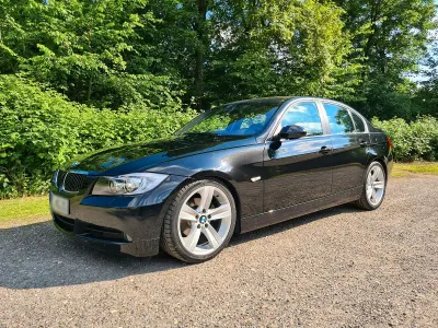 Gebraucht BMW 325 Sport Line 218 PS (160 kW) 2005 Schwarz Limousine