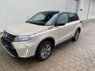 Beige Neu 2025 Suzuki Vitara Comfort SUV | 25.900 € (Superpreis)