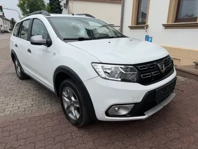 Gebraucht Dacia Logan MCV Stepway 90 PS (66 kW) 2019 Weiß Kombi