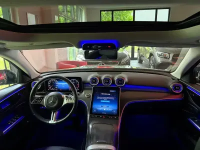 Gebraucht Mercedes C300 Avantgarde 265 PS (194 kW) 2022 Grau Limousine