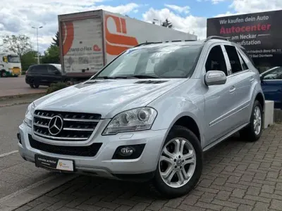 Gebraucht Mercedes ML320 224 PS (164 kW) 2008 Silber SUV