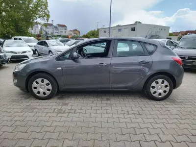 Occasion Opel Astra Edition 140 ch (102 kW) 2012 Gris Berline