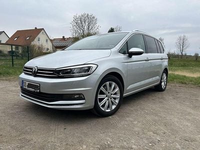 Gebraucht VW Touran Highline 150 PS (110 kW) 2020 Silber Van / Kleinbus