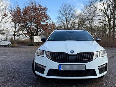 Weiß Gebraucht 2017 Skoda Octavia RS Kombi | 26.500 €