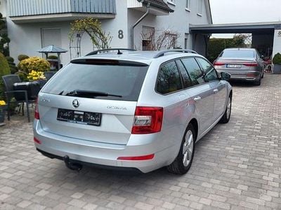Gebraucht Skoda Octavia Elegance 150 PS (110 kW) 2014 Silber Kleinwagen