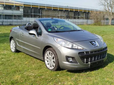 Gebraucht Peugeot 207 CC 156 PS (114 kW) 2010 Silber Cabrio