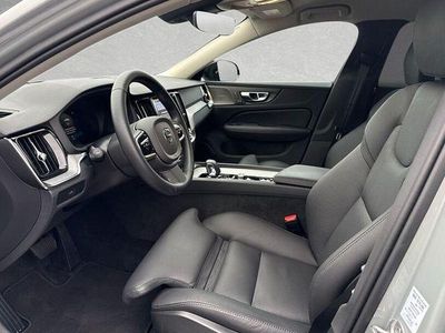 Gebraucht Volvo V60 Plus 197 PS (144 kW) 2025 Grau Kombi