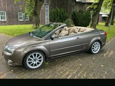 Gebraucht Ford Focus Cabriolet 145 PS (106 kW) 2008 Braun Cabrio
