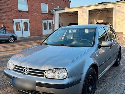 Silber Gebraucht 2003 VW Golf IV Kleinwagen | 1.250 € (Guter Preis)