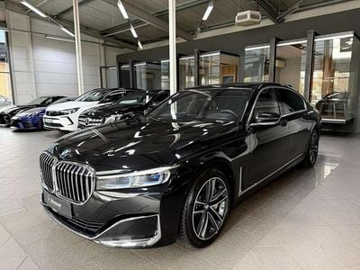 Gebraucht BMW 750L Executive 530 PS (389 kW) 2022 Black sapphire metallic Limousine