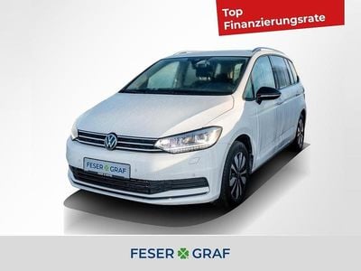 Pure white Gebraucht 2025 VW Touran Comfortline Van / Kleinbus | 33.950 € (Fairer Preis)