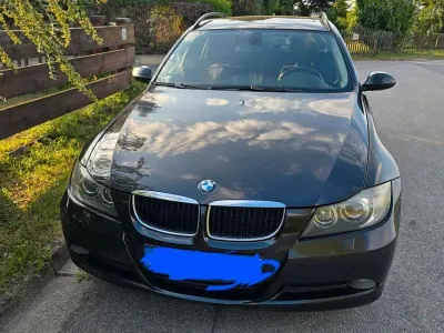 Gebraucht BMW 320 177 PS (130 kW) 2008 Schwarz Limousine