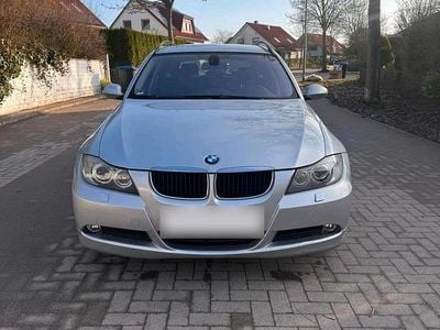 Gebraucht BMW 320 170 PS (125 kW) 2007 Silber Kombi