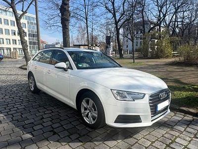 Gebraucht Audi A4 Comfort 122 PS (89 kW) 2016 Weiß Kombi