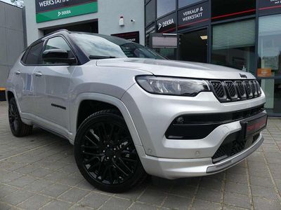 Używany Jeep Compass 131 KM (96 kW) 2023 Srebrny SUV