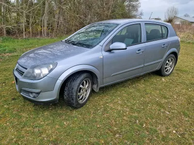 Usata Opel Astra 105 CV (77 kW) 2004 Grigio Berlina