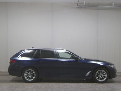 Blau Gebraucht 2020 BMW 520 Kombi | 19.650 € (Guter Preis)