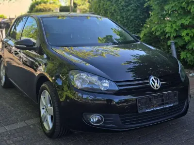 Gebraucht VW Golf VII Match 140 PS (102 kW) 2012 Deep black perleffekt Kleinwagen