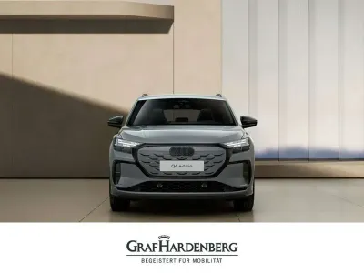 Nowe Audi Q4 e-tron Performance 210 kW (286 KM) 2026 Szary SUV