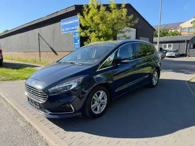 Gebraucht Ford S-MAX Titanium 190 PS (139 kW) 2020 Blau Van / Kleinbus