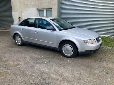Gebraucht Audi A4 131 PS (96 kW) 2001 Silber Limousine