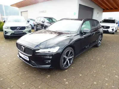 Gebraucht Volvo V60 Plus 197 PS (144 kW) 2023 Schwarz Kombi