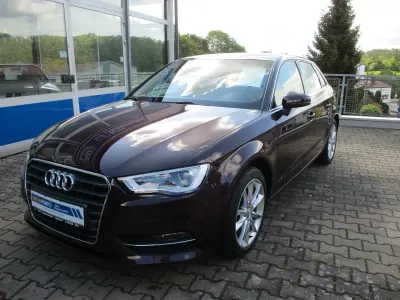 Gebraucht Audi A3 Ambiente 179 PS (131 kW) 2015 Violet Limousine