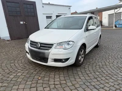 Gebraucht VW Touran 140 PS (102 kW) 2008 Weiß Van / Kleinbus