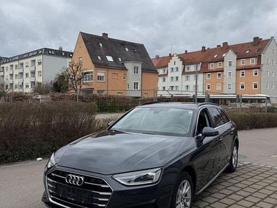 Gebraucht Audi A4 Advanced Plus 163 PS (119 kW) 2022 Grau Kombi