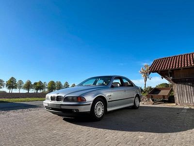 Second-hand BMW 528 193 CP (141 kW) 1996 Argintiu Berlinǎ