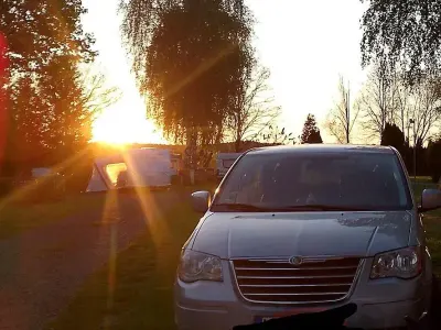 Usado Chrysler Grand Voyager Limited 163 CV (119 kW) 2009 Plateado Monovolumen