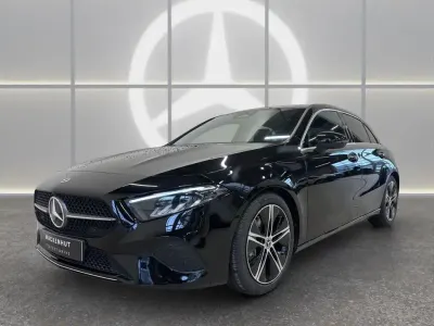 Gebraucht Mercedes A180 Advanced Plus 136 PS (100 kW) 2026 Schwarz Limousine